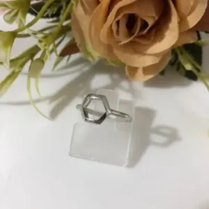 Anel Geométrico Banhado a Ródio Branco