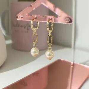 Brinco Argolinha Elos e Pérola Banhado a Ouro 18k