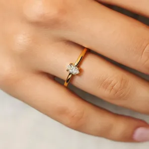 Anel com Pedra Oval Zircônia Banhada a Ouro 18k