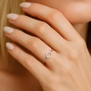 Anel Geométrico Circulo Vazado Prata 925