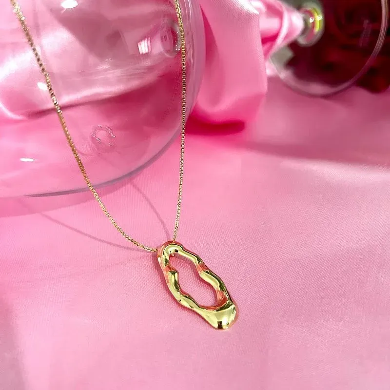 Colar Fall Orgânico Alongado 45cm Banhado a Ouro 18k