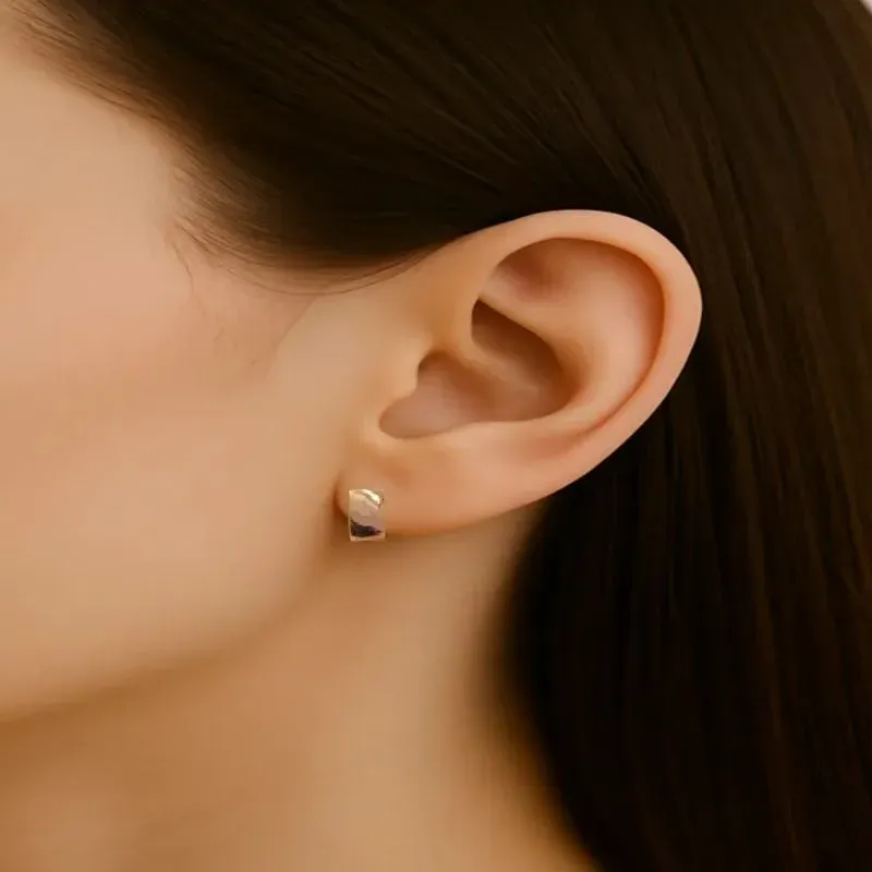 Brinco Quadrado Liso P Banhado a Ouro 18k