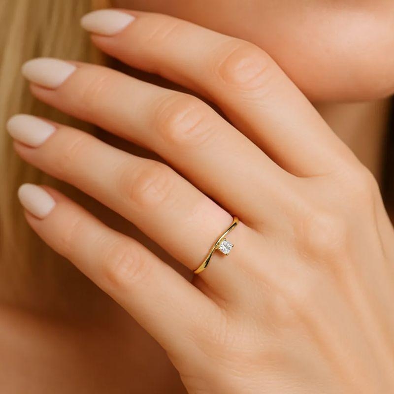 Anel com Pedra de Zircônia Banhado a Ouro 18k