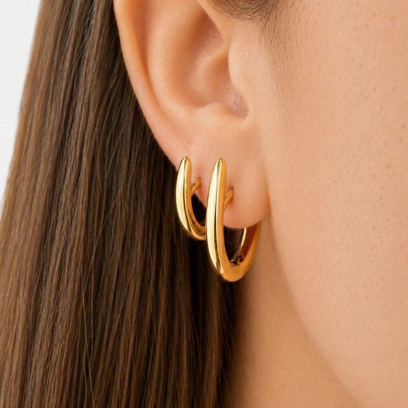 Brinco Argolinha Virgula Dupla Banhada a Ouro 18k