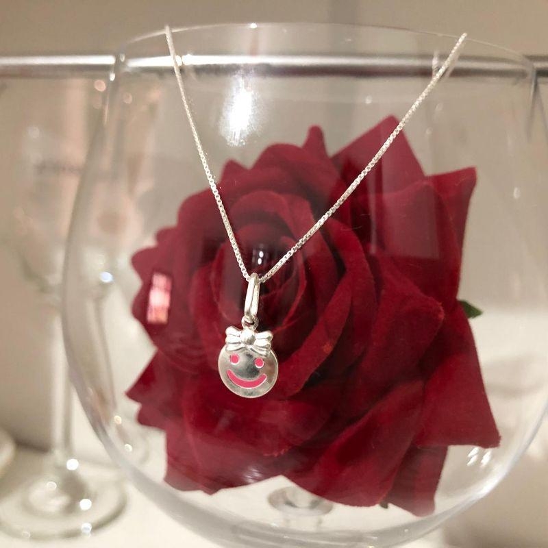 Colar Emoji Menina com Laço 40cm Prata 925