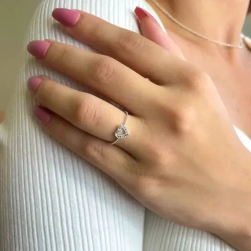 Anel Prata 925 Coração Cravejado em Zircônias Coloridas