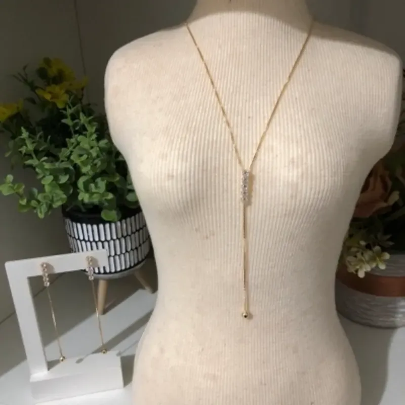 Colar Gravatinha com  5 Zirconias e Corrente com Bolinha 45cm Banhado a Ouro 18k