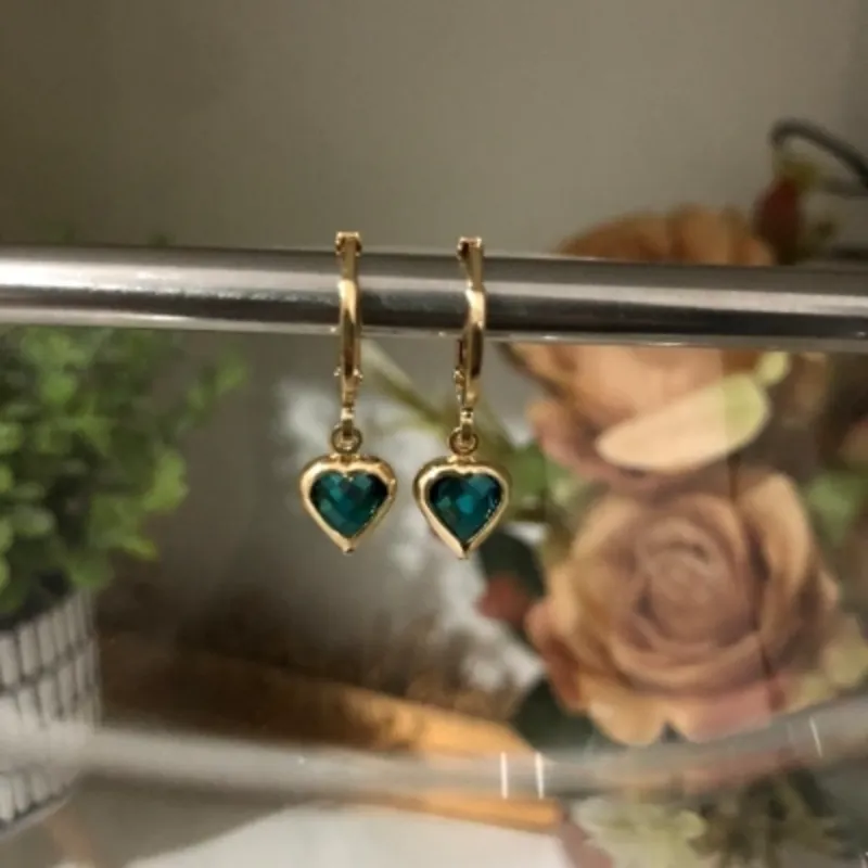 Brinco Argolinha Com Coração Cristal Azul Banhado a Ouro 18k