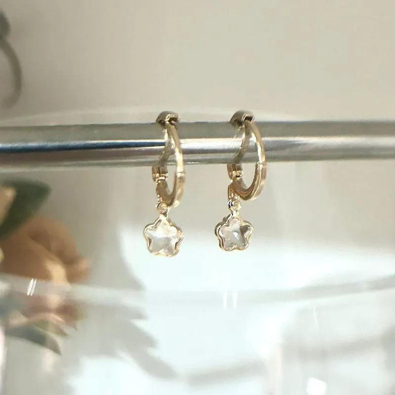 Brinco Argolinha com Pingente Trevo Cristal Banhado a Ouro 18k