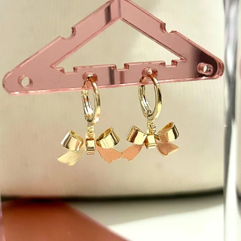 Brinco Argolinha Laço Banhado a Ouro 18k