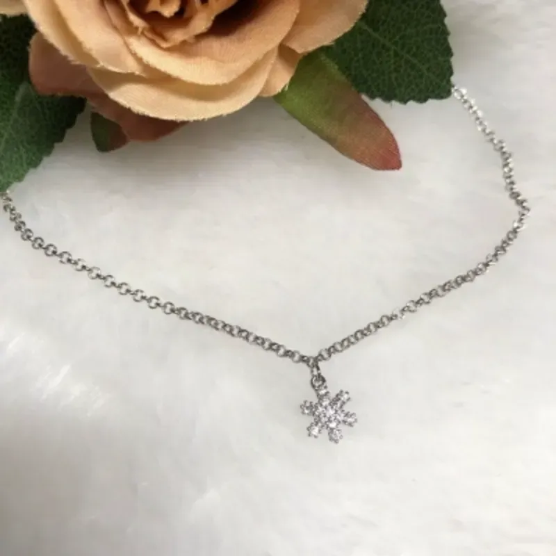 Tornozeleira com Pingente Estrela Cravejada 22cm + 5cm Banhada a Ródio Branco