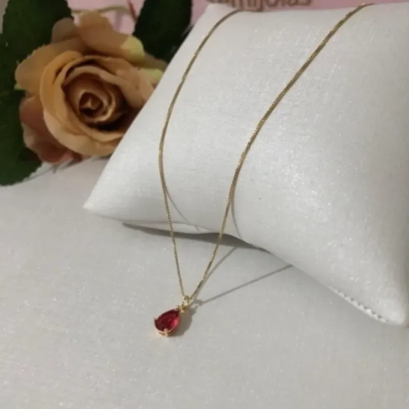 Colar Ponto de Luz Gota Rubi 45cm Banhado a Ouro 18k