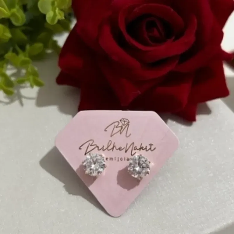 Brinco Ponto de Luz Cristal 8mm Banhado a Ouro 18k