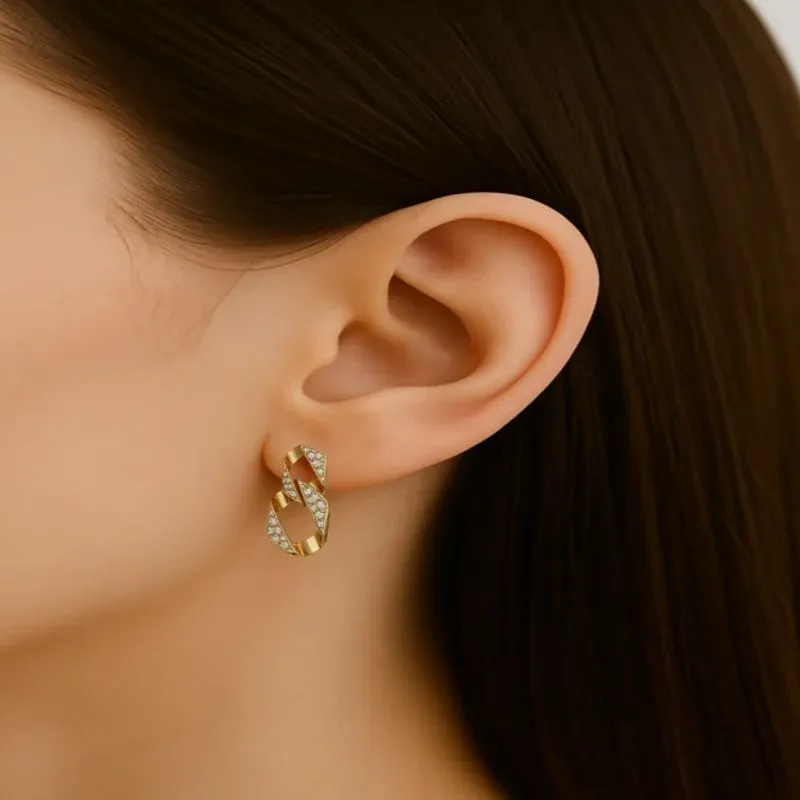 Brinco Dourado Dois Elos Liso e Cravejado Banhado a Ouro 18k