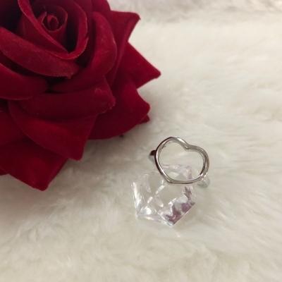 Anel Coração Vazado Banhado a Ródio Branco