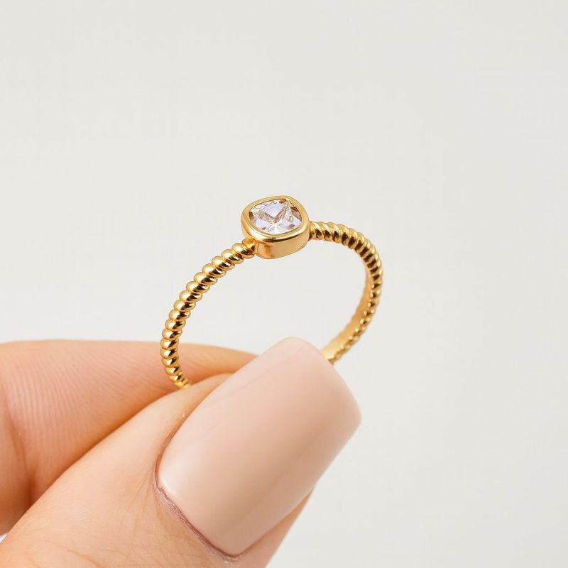 Anel Solitário com Aro Bolinha  Banhado a Ouro 18k