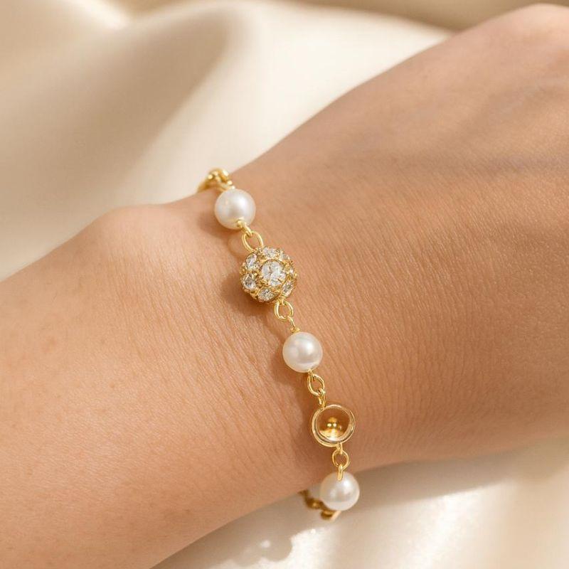 Pulseira Elo Português com Pérolas e Bola Cravejada com Cristais 19cm Banhada a Ouro 18k