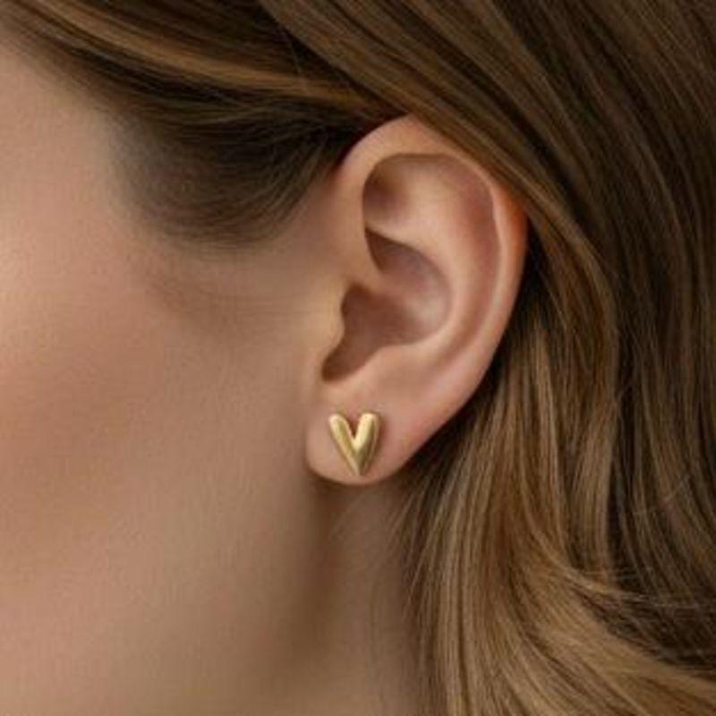 Brinco Coração Esticadinho Liso  Banhado a Ouro 18k